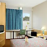 Hotel Ibis Centre 3*