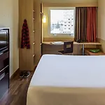 Ibis Centre 3*
