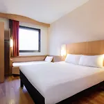 Ibis Centre 3*