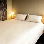 Ibis Centre Hotel 3*