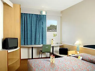 Hotel Ibis Centre 3*