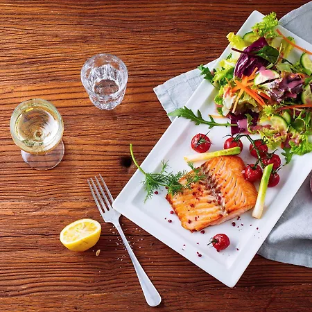 Ibis Centre Hotel 3*