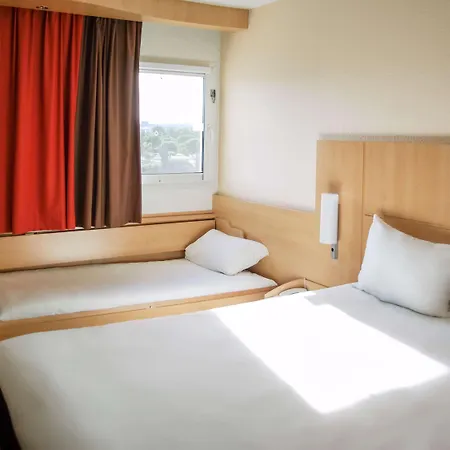 Hotel Ibis Centre 3*