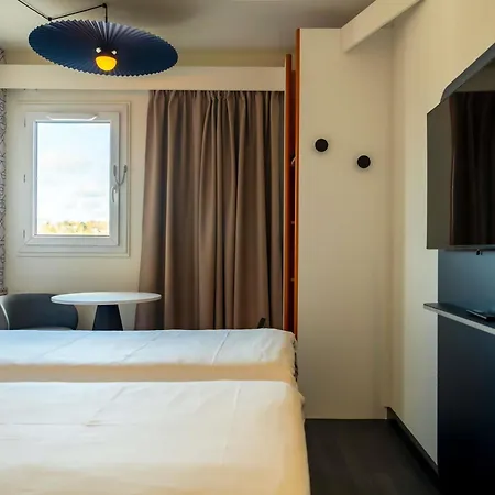 Hotel Ibis Centre 3*