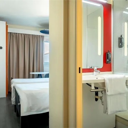Hotel Ibis Centre 3*