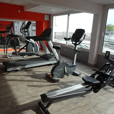 Ibis Centre Hotel 3*