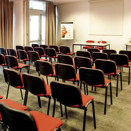 Ibis Centre 3*