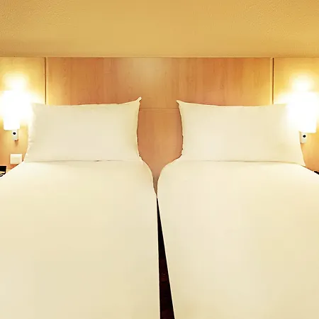 Ibis Centre 3*