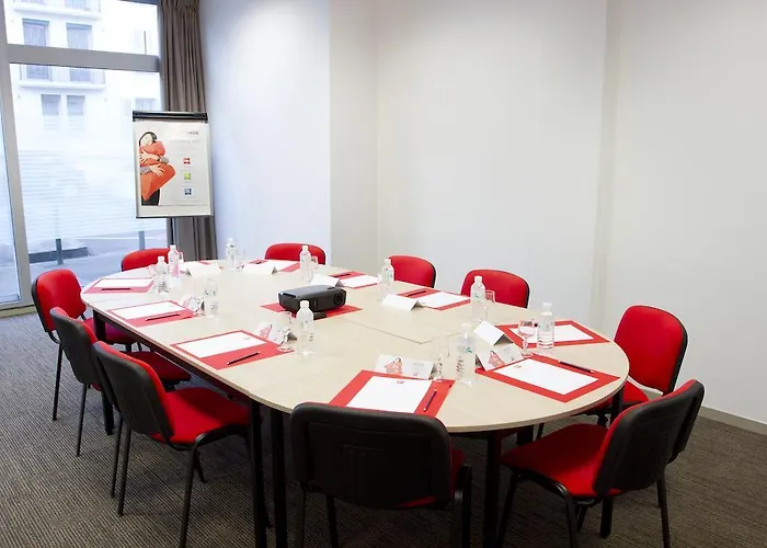 Hotel Ibis Centre 3*