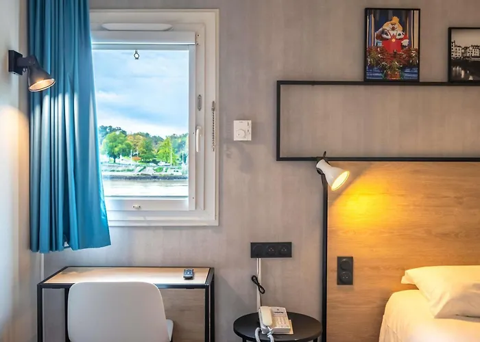 Ibis Centre Hotel 3*