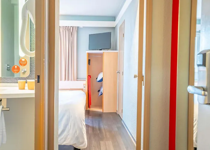 Hotel Ibis Centre 3*