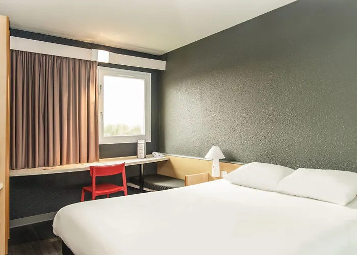 Hotel Ibis Centre 3*