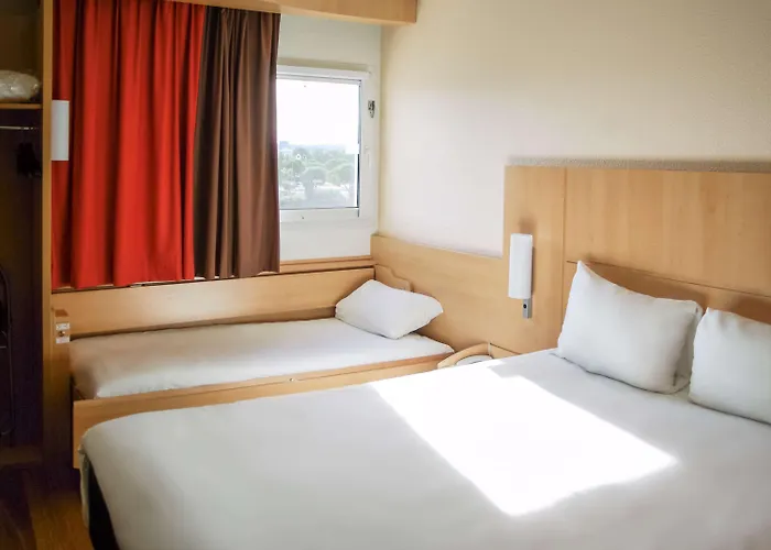 Hotel Ibis Centre 3*