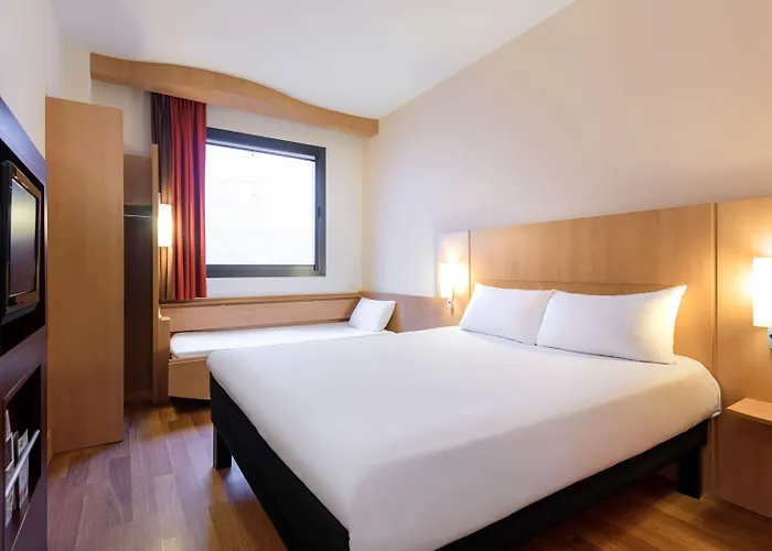 Ibis Centre 3*