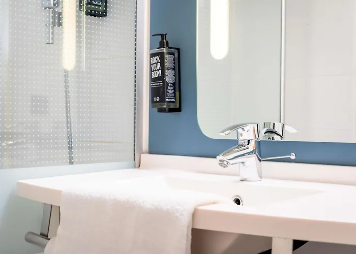 Ibis Centre Baiona