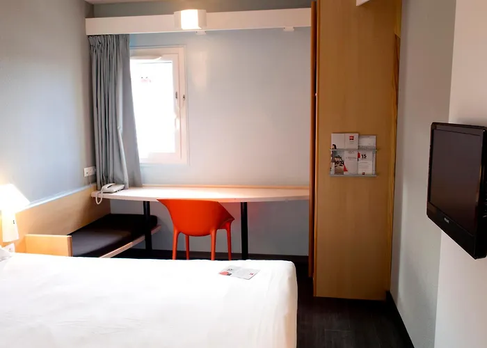 Hotel Ibis Centre 3*